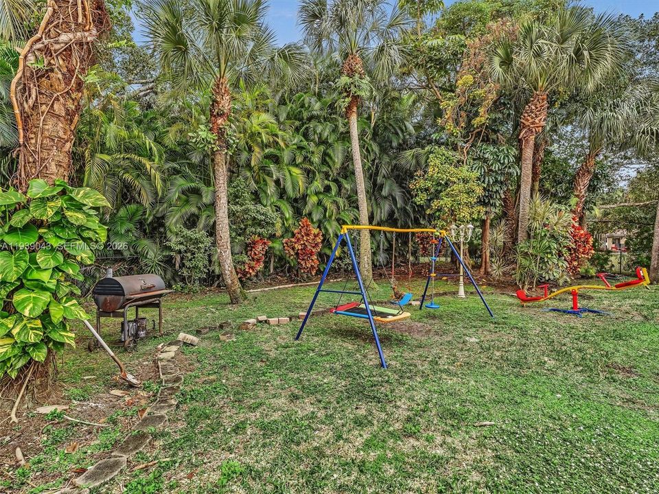 En Venta: $999,000 (5 camas, 4 baños, 3111 Pies cuadrados)