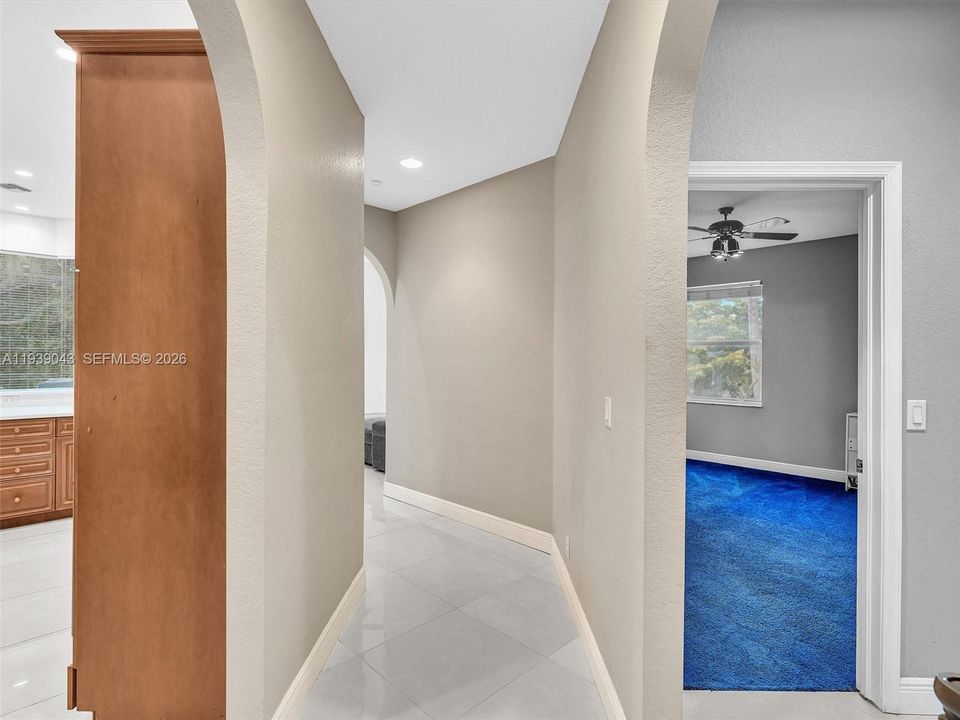 En Venta: $999,000 (5 camas, 4 baños, 3111 Pies cuadrados)