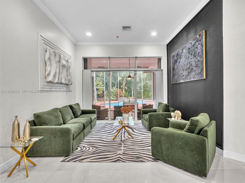 En Venta: $999,000 (5 camas, 4 baños, 3111 Pies cuadrados)