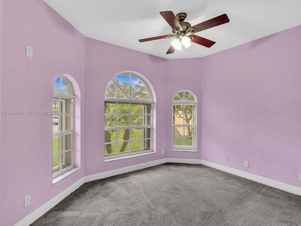 En Venta: $999,000 (5 camas, 4 baños, 3111 Pies cuadrados)