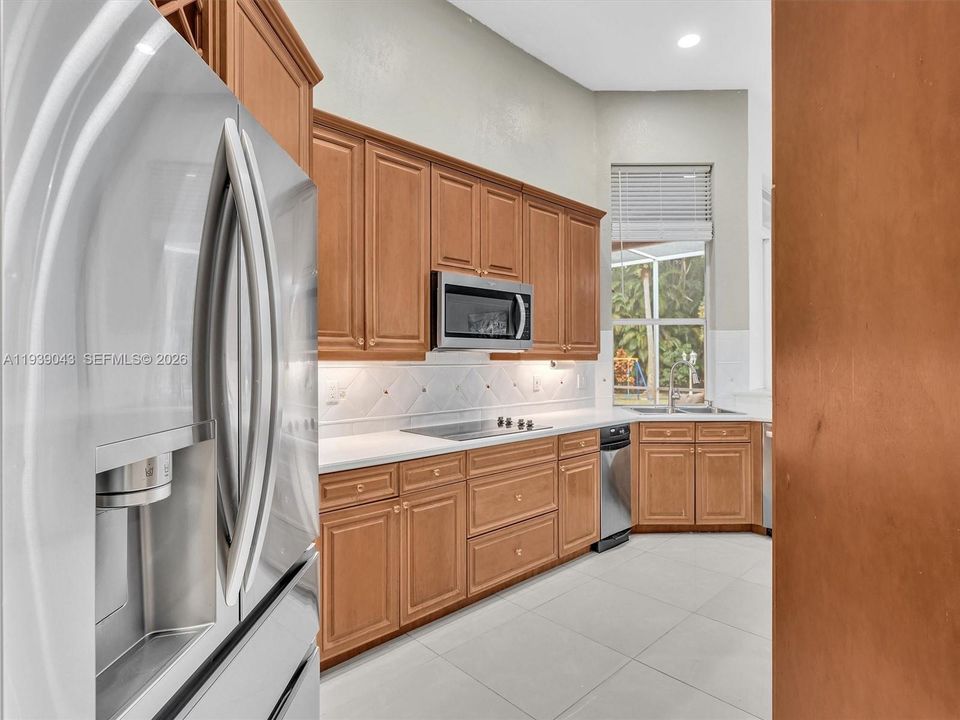 En Venta: $999,000 (5 camas, 4 baños, 3111 Pies cuadrados)