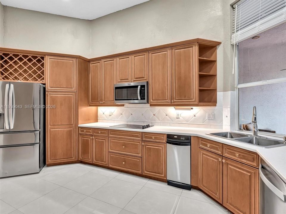 En Venta: $999,000 (5 camas, 4 baños, 3111 Pies cuadrados)