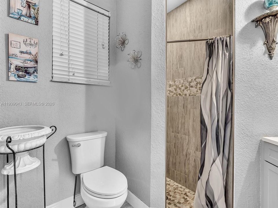 En Venta: $999,000 (5 camas, 4 baños, 3111 Pies cuadrados)