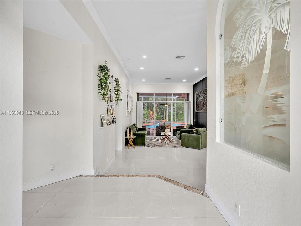 En Venta: $999,000 (5 camas, 4 baños, 3111 Pies cuadrados)