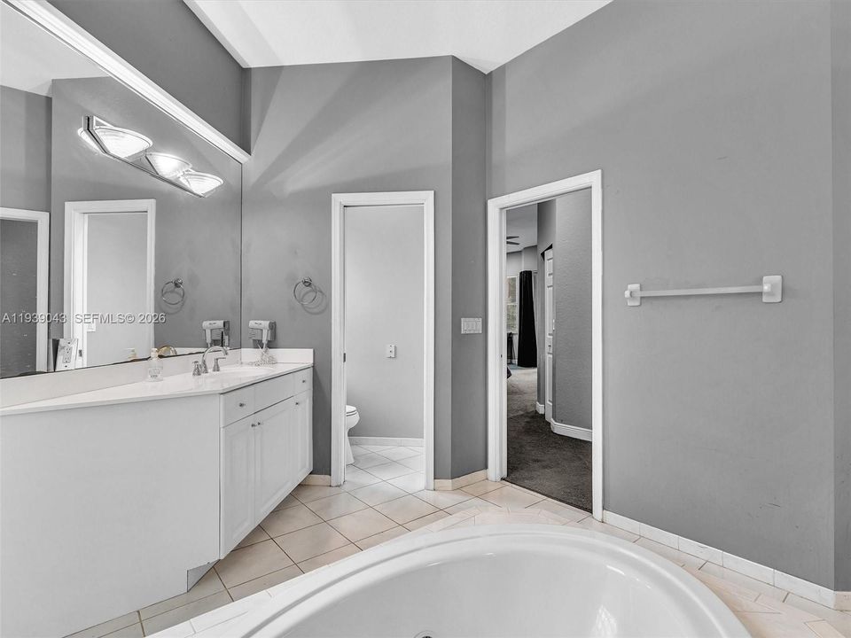 En Venta: $999,000 (5 camas, 4 baños, 3111 Pies cuadrados)