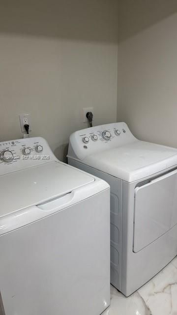 出租: $6,000 (3 贝兹, 2 浴室, 1600 平方英尺)