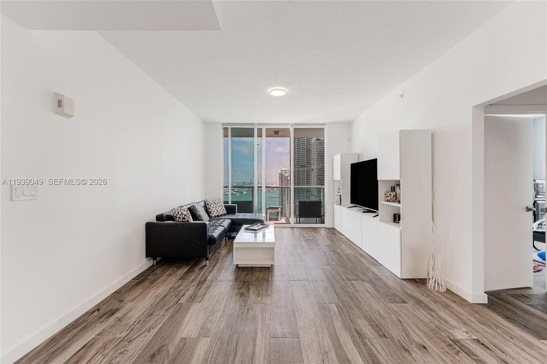 En Venta: $979,000 (3 camas, 2 baños, 1419 Pies cuadrados)