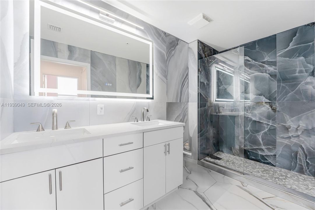 En Venta: $979,000 (3 camas, 2 baños, 1419 Pies cuadrados)