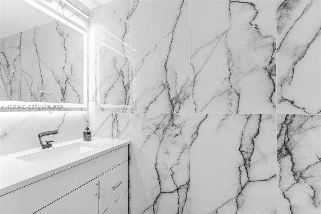 En Venta: $979,000 (3 camas, 2 baños, 1419 Pies cuadrados)