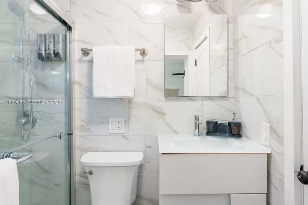 待售: $1,749,000 (0 贝兹, 0 浴室, 4461 平方英尺)