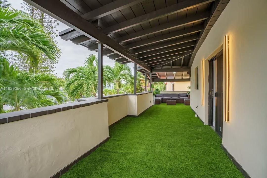 待售: $1,749,000 (0 贝兹, 0 浴室, 4461 平方英尺)