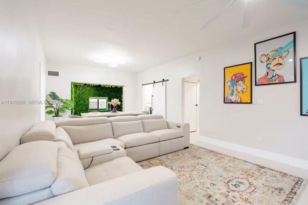 待售: $1,749,000 (0 贝兹, 0 浴室, 4461 平方英尺)