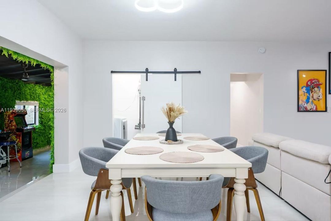 待售: $1,749,000 (0 贝兹, 0 浴室, 4461 平方英尺)