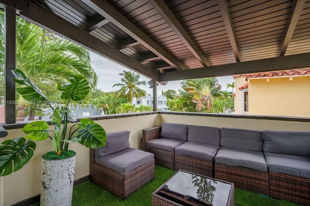 待售: $1,749,000 (0 贝兹, 0 浴室, 4461 平方英尺)