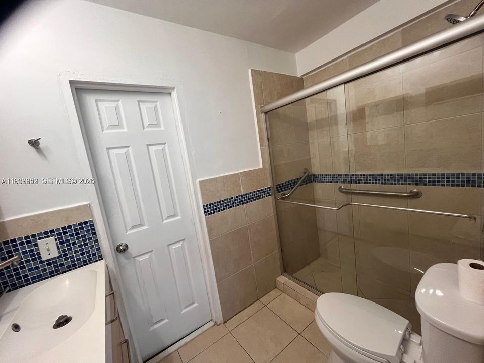 For Sale: $360,000 (2 beds, 1 baths, 552 Square Feet)