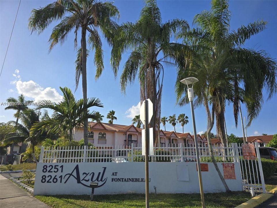 En Venta: $320,000 (2 camas, 2 baños, 992 Pies cuadrados)