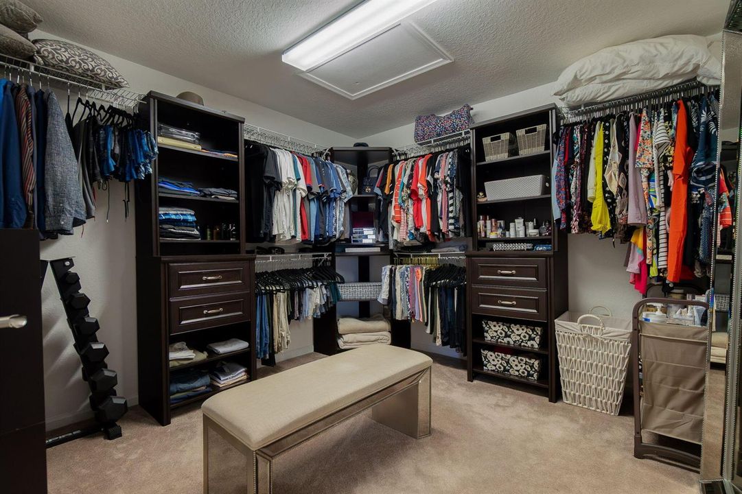 Master Walk-in