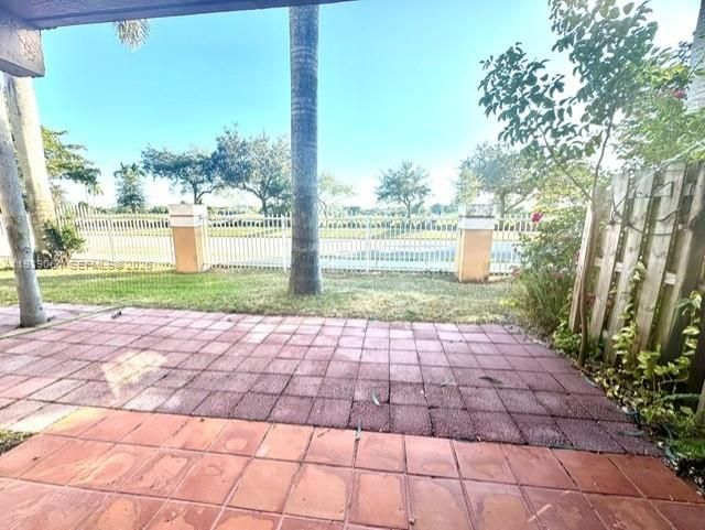 For Rent: $2,580 (2 beds, 2 baths, 1132 Square Feet)