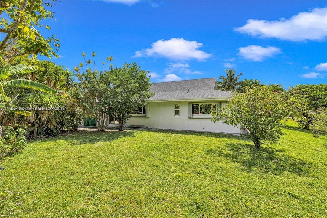 En Venta: $785,000 (4 camas, 3 baños, 2392 Pies cuadrados)