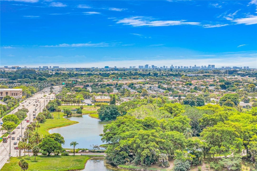 En Venta: $785,000 (4 camas, 3 baños, 2392 Pies cuadrados)