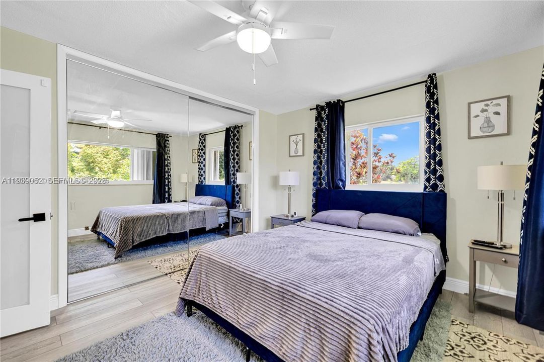 En Venta: $785,000 (4 camas, 3 baños, 2392 Pies cuadrados)