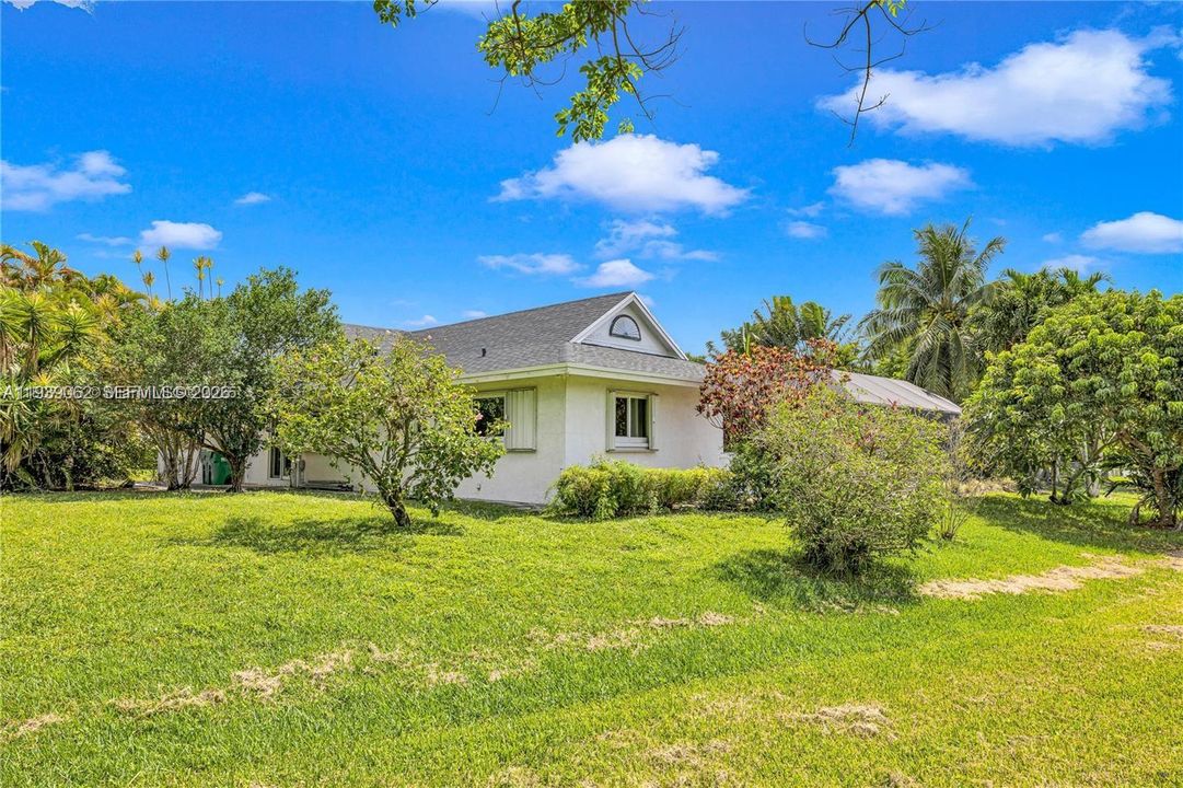 En Venta: $785,000 (4 camas, 3 baños, 2392 Pies cuadrados)