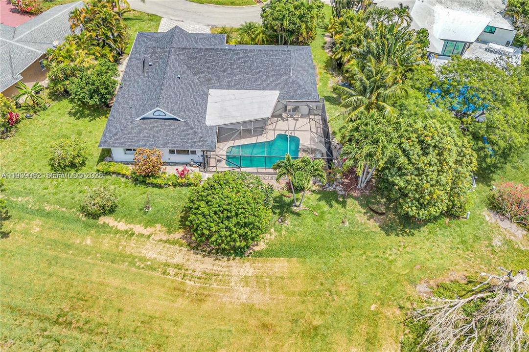 En Venta: $785,000 (4 camas, 3 baños, 2392 Pies cuadrados)