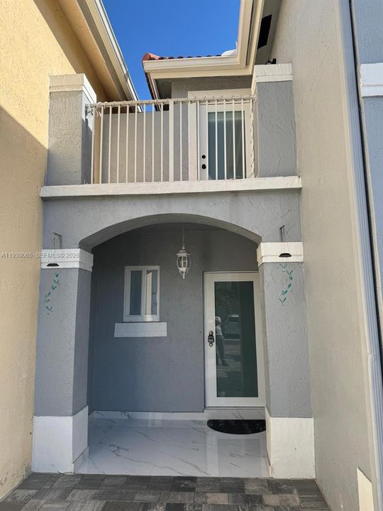 For Sale: $569,000 (3 beds, 2 baths, 1790 Square Feet)