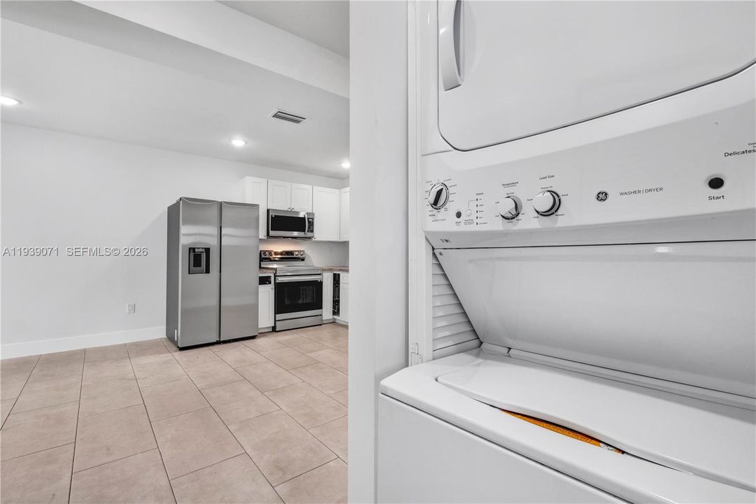 出租: $2,800 (3 贝兹, 2 浴室, 1880 平方英尺)