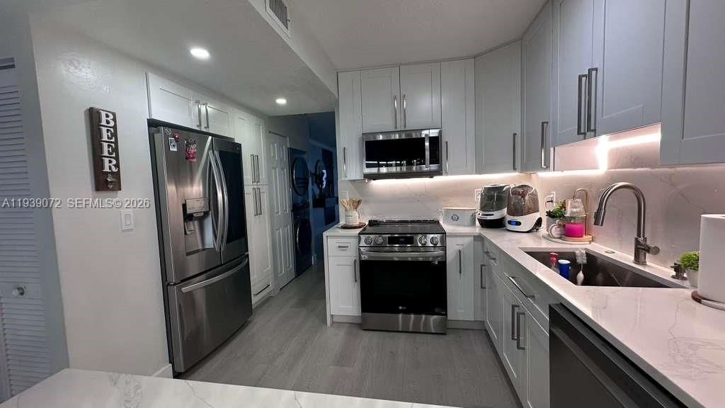 En Renta: $3,500 (4 camas, 2 baños, 2130 Pies cuadrados)