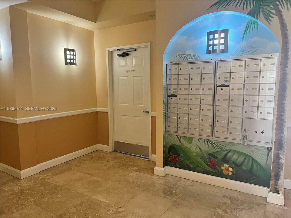 For Rent: $2,200 (2 beds, 1 baths, 867 Square Feet)