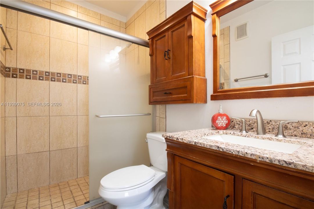 En Renta: $3,100 (3 camas, 3 baños, 1460 Pies cuadrados)