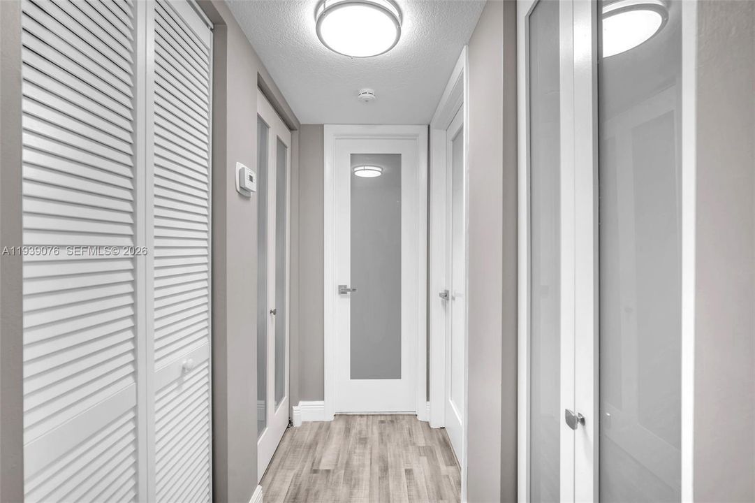 На продажу: $245,000 (2 спален, 2 ванн, 1160 Квадратных фут)