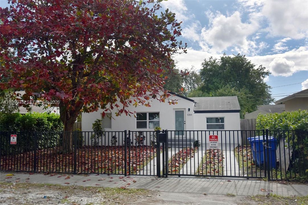 For Sale: $549,999 (3 beds, 2 baths, 1202 Square Feet)
