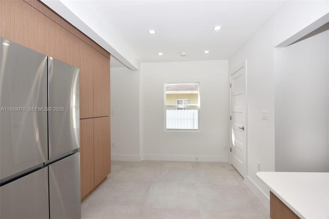 For Sale: $549,999 (3 beds, 2 baths, 1202 Square Feet)