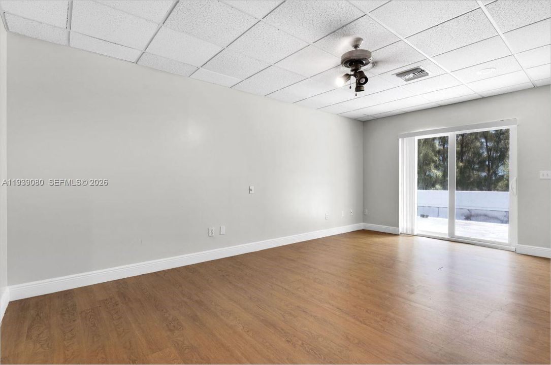 待售: $340,000 (4 贝兹, 3 浴室, 3312 平方英尺)