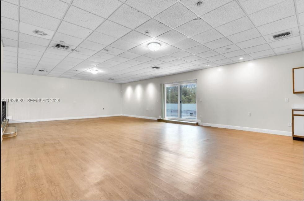 待售: $340,000 (4 贝兹, 3 浴室, 3312 平方英尺)