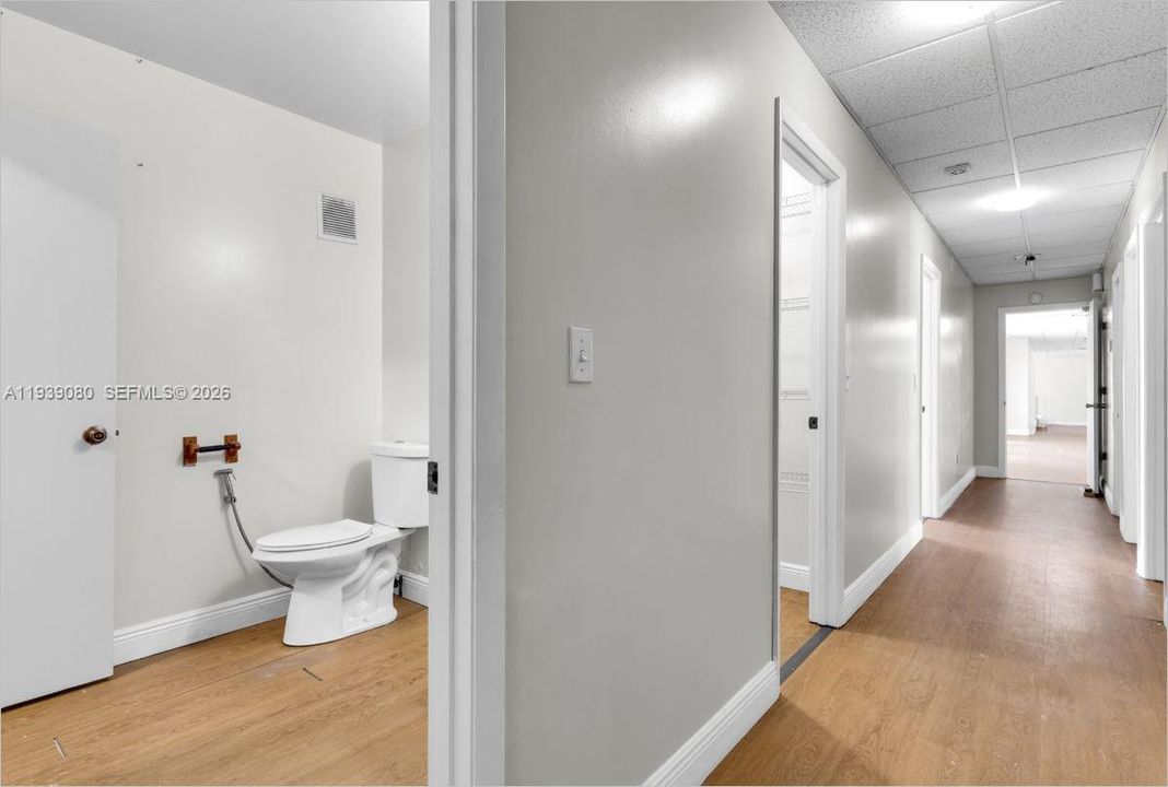 待售: $340,000 (4 贝兹, 3 浴室, 3312 平方英尺)