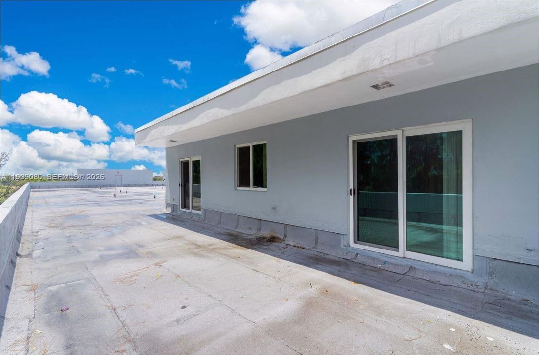 待售: $340,000 (4 贝兹, 3 浴室, 3312 平方英尺)