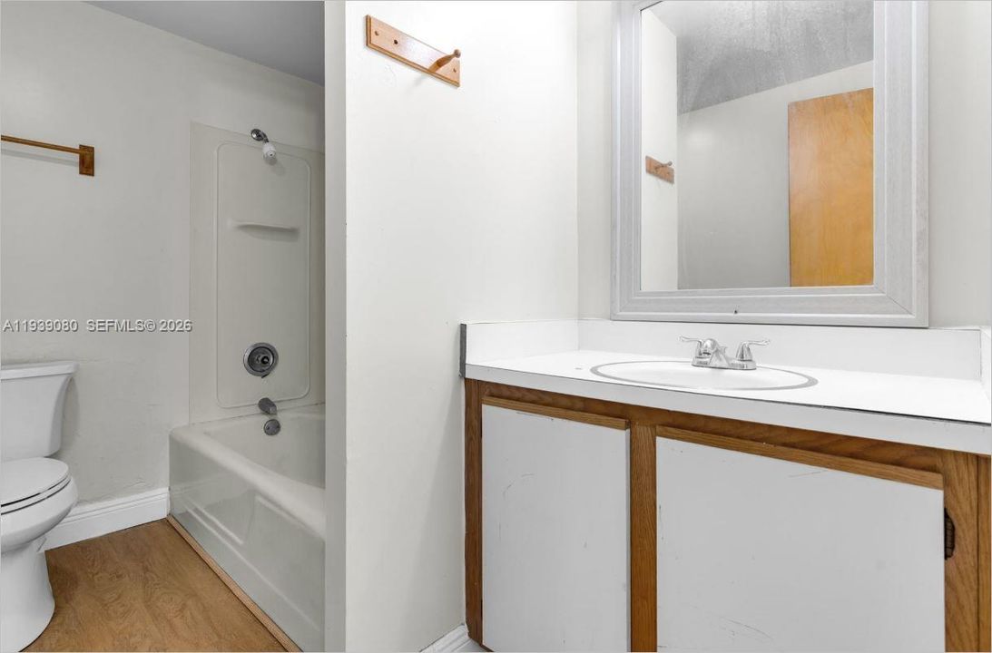 待售: $340,000 (4 贝兹, 3 浴室, 3312 平方英尺)