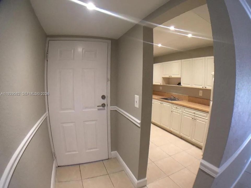 For Rent: $2,650 (2 beds, 2 baths, 1262 Square Feet)