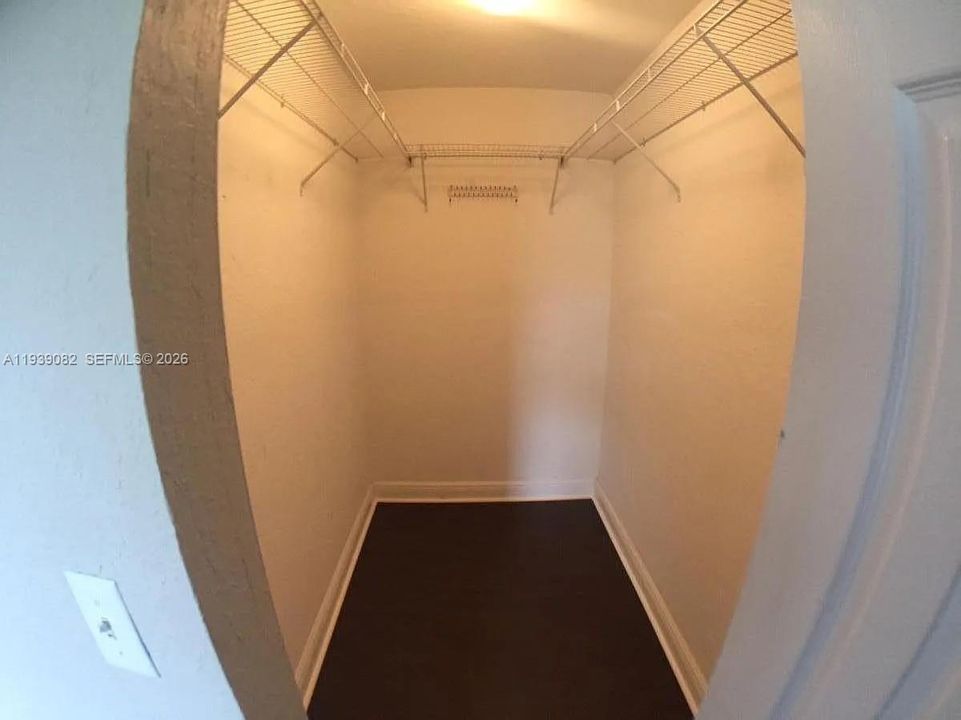 For Rent: $2,650 (2 beds, 2 baths, 1262 Square Feet)