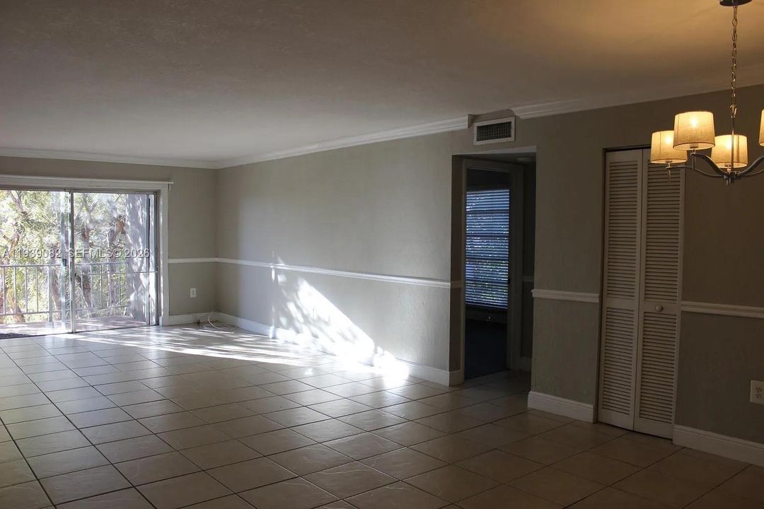 For Rent: $2,650 (2 beds, 2 baths, 1262 Square Feet)