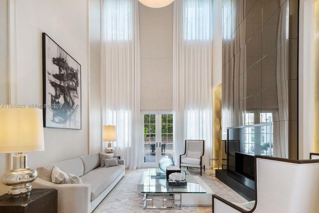 На продажу: $14,900,000 (7 спален, 7 ванн, 8208 Квадратных фут)