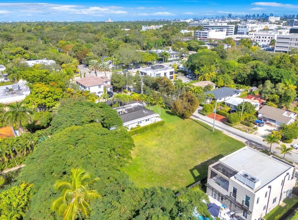 For Sale: $2,100,000 (0.33 acres)