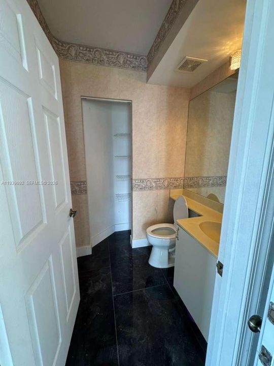 For Rent: $4,500 (5 beds, 3 baths, 2879 Square Feet)