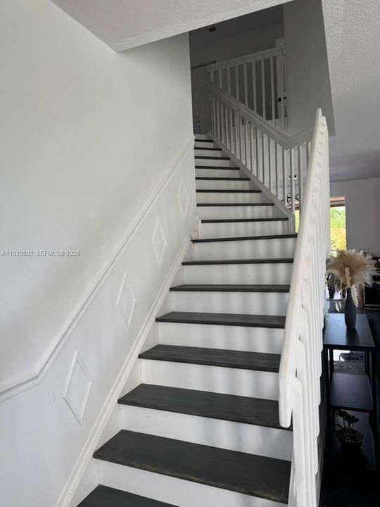 For Rent: $4,500 (5 beds, 3 baths, 2879 Square Feet)