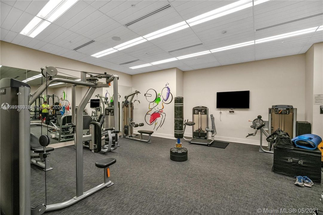 For Sale: $615,000 (1 beds, 1 baths, 821 Square Feet)