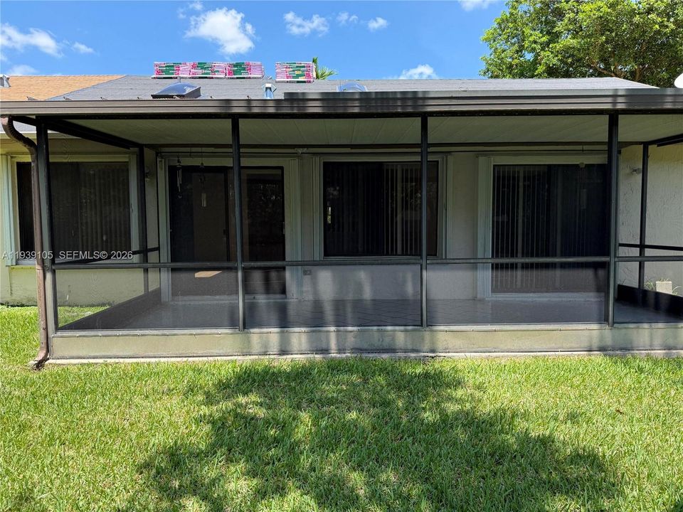 For Sale: $375,900 (2 beds, 2 baths, 1194 Square Feet)