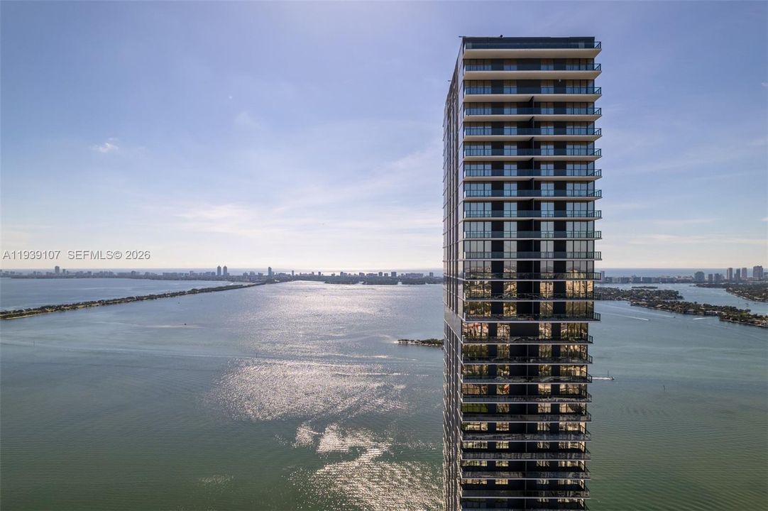 For Sale: $3,750,000 (4 beds, 5 baths, 3298 Square Feet)